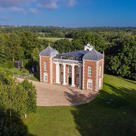 Eastwood Observatory: 12 Bedrooms, Swimming Pool And Tennis Court Hailsham Eksteriør bilde