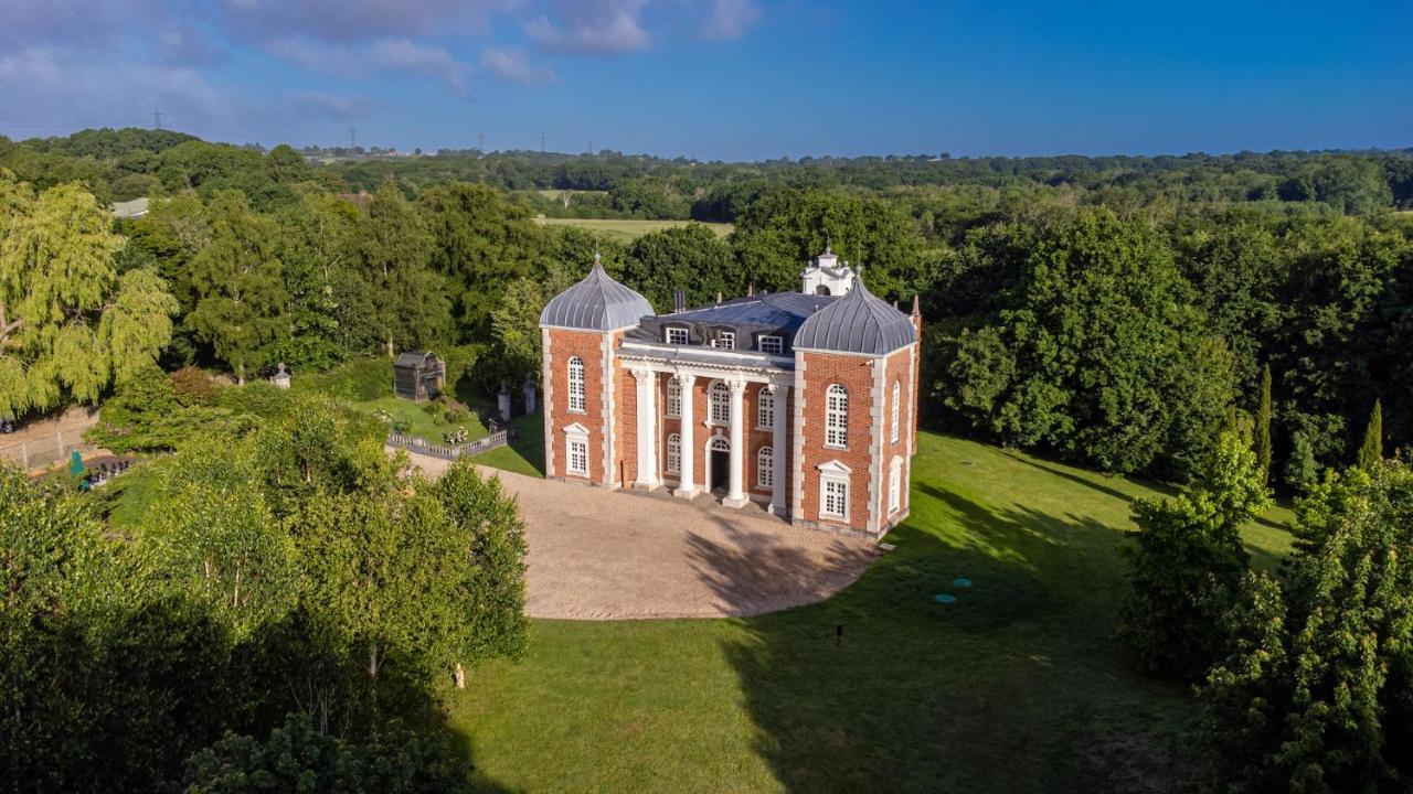 Eastwood Observatory: 12 Bedrooms, Swimming Pool And Tennis Court Hailsham Eksteriør bilde