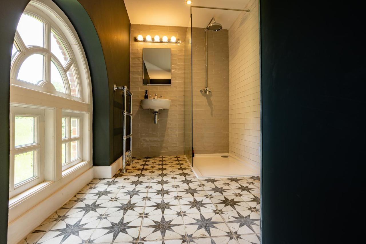 Eastwood Observatory: 12 Bedrooms, Swimming Pool And Tennis Court Hailsham Eksteriør bilde