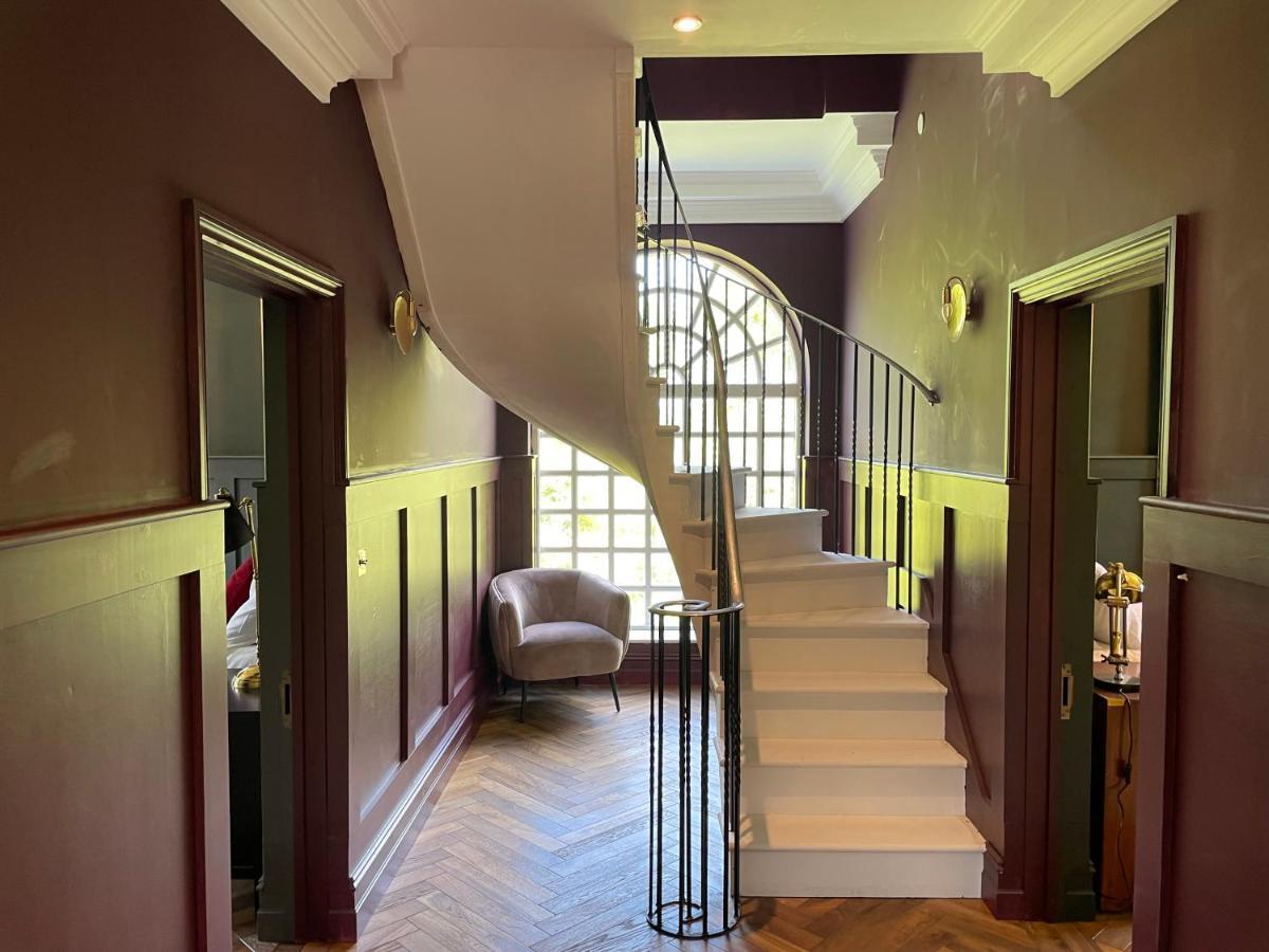 Eastwood Observatory: 12 Bedrooms, Swimming Pool And Tennis Court Hailsham Eksteriør bilde