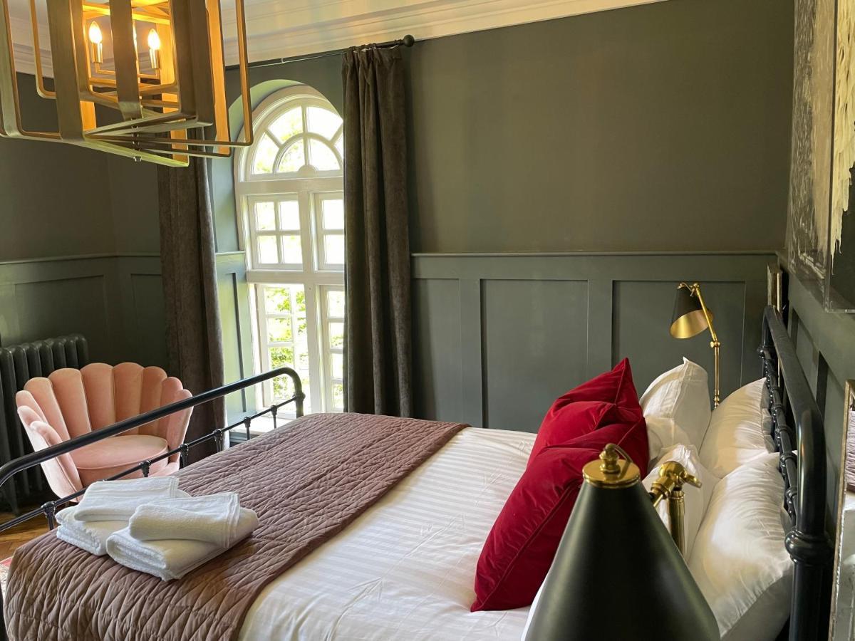 Eastwood Observatory: 12 Bedrooms, Swimming Pool And Tennis Court Hailsham Eksteriør bilde